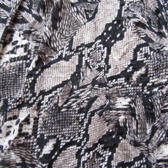 Style & Co Sheer Snakeskin Print Blouse Size XL Button Up Nylon Top - Picture 2 of 6